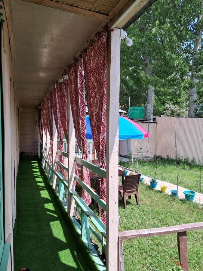 Lakeside Homestay Srinagar Exterior photo